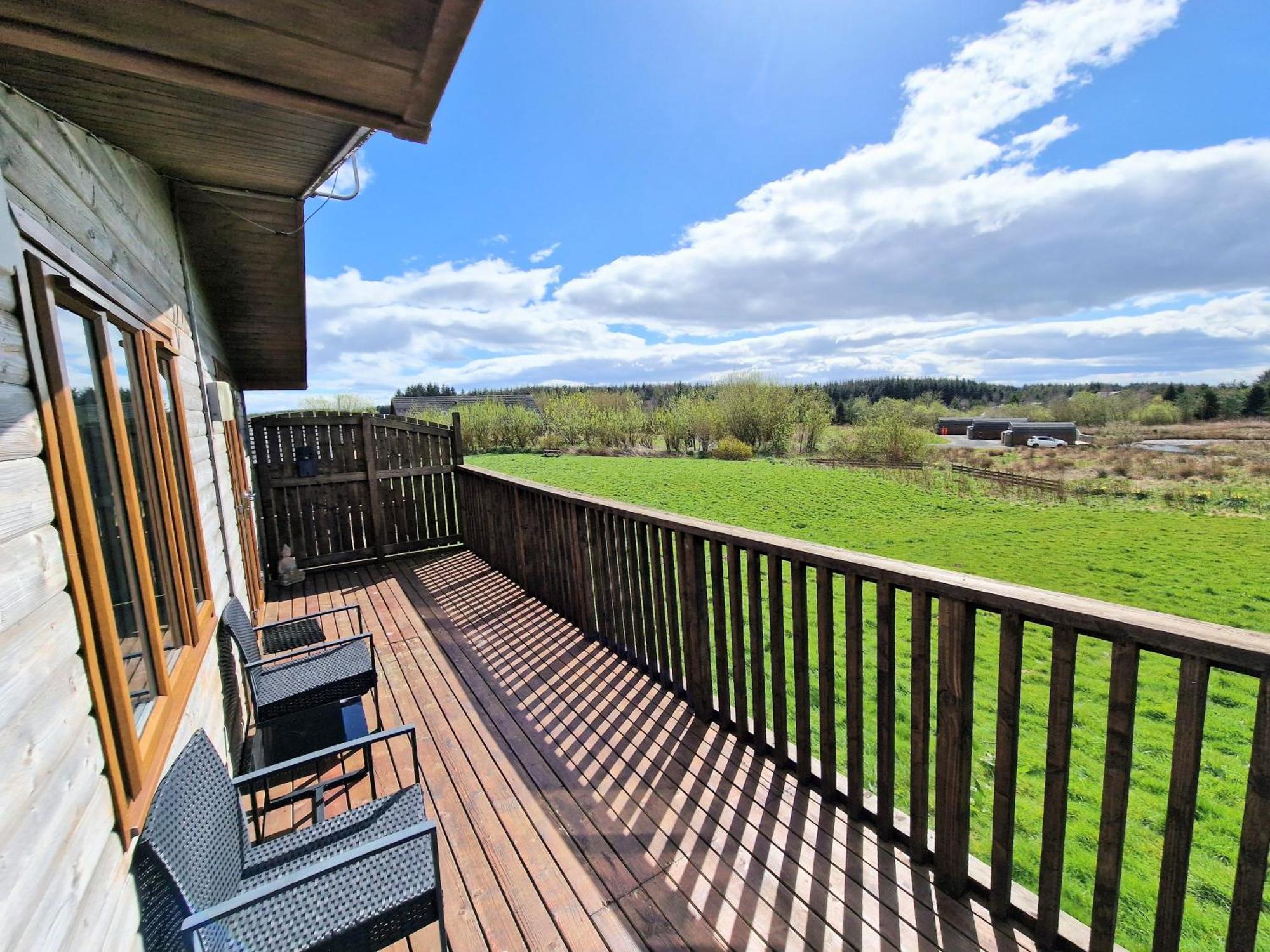 Lomond 4 With Private Hot Tub - Fife - Loch Leven - Lomond Hills Villa Kelty Kültér fotó